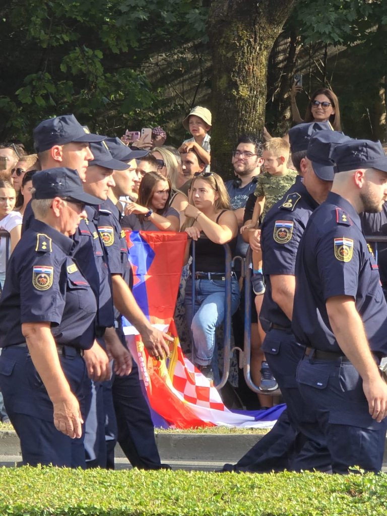 Ponosni na našeg zapovjednika